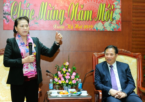 Chủ tịch Quốc hội Nguyễn Thị Kim Ngân thăm và làm việc tại Hải Dương